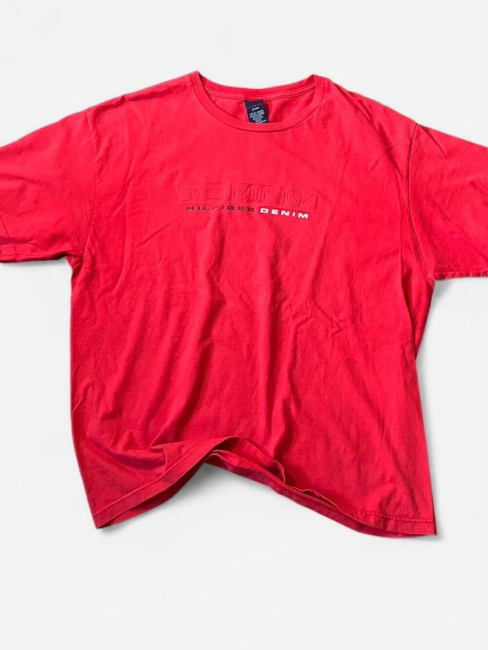 2000s Tommy Hilfiger Denim Men's Red T-shirt